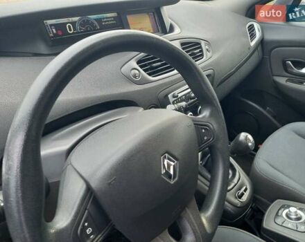 Серый Рено Сценик, объемом двигателя 1.46 л и пробегом 250 тыс. км за 5999 $, фото 23 на Automoto.ua
