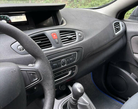 Серый Рено Сценик, объемом двигателя 1.5 л и пробегом 270 тыс. км за 6500 $, фото 11 на Automoto.ua