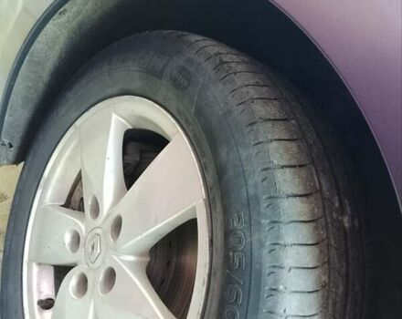 Рено Сценик 2010 в Владимирце на Automoto.ua Серый Рено Сценик, объемом двигателя 1.5 л и пробегом 256 тыс. км за 6000 $, фото 6 на Automoto.ua