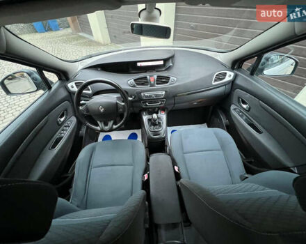 Серый Рено Сценик, объемом двигателя 1.5 л и пробегом 164 тыс. км за 6899 $, фото 13 на Automoto.ua