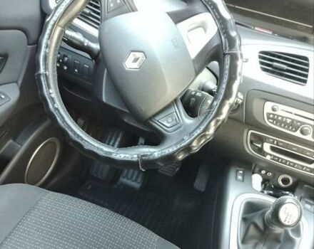 Рено Сценик 2010 в Владимирце на Automoto.ua Серый Рено Сценик, объемом двигателя 1.5 л и пробегом 256 тыс. км за 6000 $, фото 16 на Automoto.ua