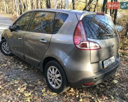 Рено Сценік 2010 у Хмельницькому на Automoto.ua Сірий Рено Сценік, об'ємом двигуна 1.9 л та пробігом 320 тис. км за 5399 $, фото 16 на Automoto.ua