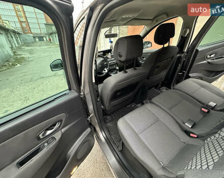 Рено Сценик 2010 в Тернополе на Automoto.ua Серый Рено Сценик, объемом двигателя 1.4 л и пробегом 245 тыс. км за 7000 $, фото 19 на Automoto.ua