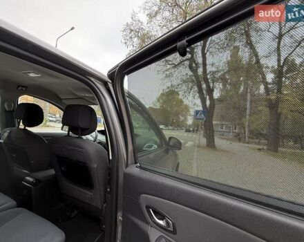 Серый Рено Сценик, объемом двигателя 1.46 л и пробегом 232 тыс. км за 7500 $, фото 3 на Automoto.ua