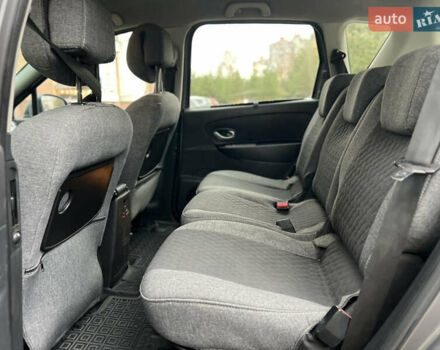 Серый Рено Сценик, объемом двигателя 1.5 л и пробегом 237 тыс. км за 5800 $, фото 24 на Automoto.ua