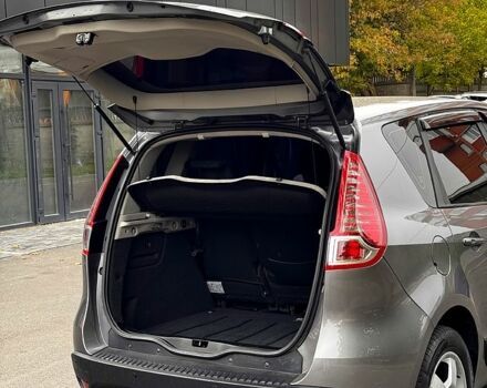 Сірий Рено Сценік, об'ємом двигуна 1.5 л та пробігом 240 тис. км за 7500 $, фото 7 на Automoto.ua