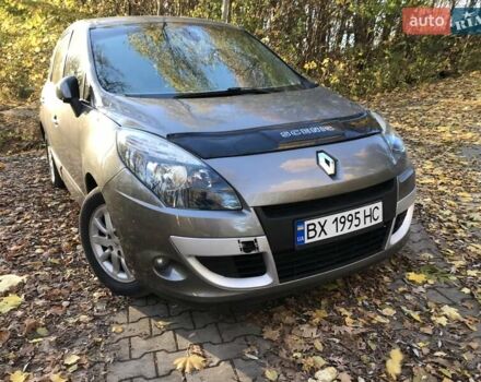 Рено Сценік 2010 у Хмельницькому на Automoto.ua Сірий Рено Сценік, об'ємом двигуна 1.9 л та пробігом 320 тис. км за 5399 $, фото 10 на Automoto.ua