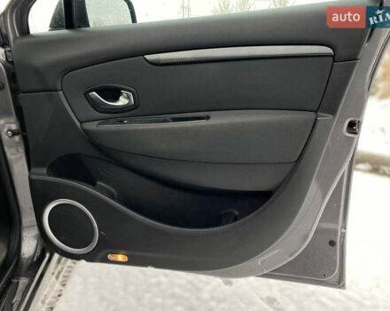 Серый Рено Сценик, объемом двигателя 1.87 л и пробегом 280 тыс. км за 7200 $, фото 9 на Automoto.ua