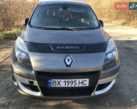Рено Сценік 2010 у Хмельницькому на Automoto.ua Сірий Рено Сценік, об'ємом двигуна 1.9 л та пробігом 320 тис. км за 5399 $, фото 14 на Automoto.ua