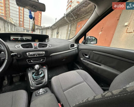 Рено Сценик 2010 в Тернополе на Automoto.ua Серый Рено Сценик, объемом двигателя 1.4 л и пробегом 245 тыс. км за 7000 $, фото 9 на Automoto.ua