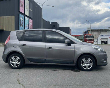 Рено Сценік 2010 у Харкові на Automoto.ua Сірий Рено Сценік, об'ємом двигуна 1.5 л та пробігом 280 тис. км за 6300 $, фото 2 на Automoto.ua