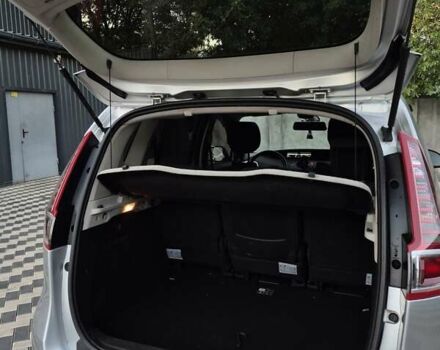 Рено Сценік 2010 у Миколаєві на Automoto.ua Сірий Рено Сценік, об'ємом двигуна 1.46 л та пробігом 256 тис. км за 6600 $, фото 7 на Automoto.ua