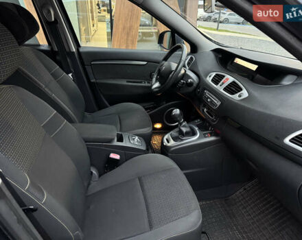 Серый Рено Сценик, объемом двигателя 1.5 л и пробегом 239 тыс. км за 6850 $, фото 15 на Automoto.ua