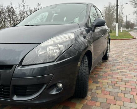 Сірий Рено Сценік, об'ємом двигуна 1.5 л та пробігом 263 тис. км за 6900 $, фото 2 на Automoto.ua