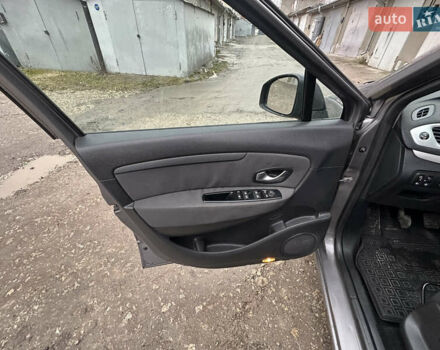 Рено Сценик 2010 в Тернополе на Automoto.ua Серый Рено Сценик, объемом двигателя 1.4 л и пробегом 245 тыс. км за 7000 $, фото 18 на Automoto.ua