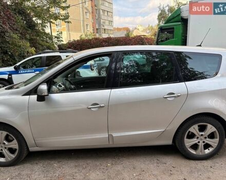 Сірий Рено Сценік, об'ємом двигуна 2 л та пробігом 260 тис. км за 6700 $, фото 2 на Automoto.ua