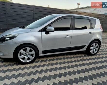 Рено Сценік 2010 у Миколаєві на Automoto.ua Сірий Рено Сценік, об'ємом двигуна 1.46 л та пробігом 256 тис. км за 6600 $, фото 5 на Automoto.ua