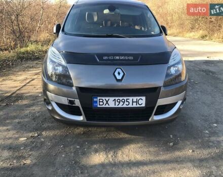 Рено Сценік 2010 у Хмельницькому на Automoto.ua Сірий Рено Сценік, об'ємом двигуна 1.9 л та пробігом 320 тис. км за 5399 $, фото 17 на Automoto.ua
