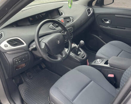 Рено Сценік 2010 у Харкові на Automoto.ua Сірий Рено Сценік, об'ємом двигуна 1.5 л та пробігом 280 тис. км за 6300 $, фото 12 на Automoto.ua