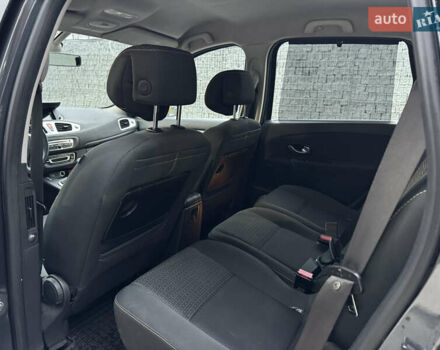 Серый Рено Сценик, объемом двигателя 1.5 л и пробегом 239 тыс. км за 6850 $, фото 11 на Automoto.ua