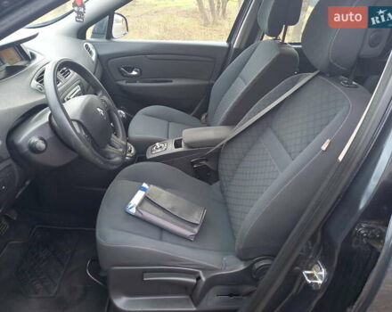 Серый Рено Сценик, объемом двигателя 1.46 л и пробегом 250 тыс. км за 5999 $, фото 21 на Automoto.ua