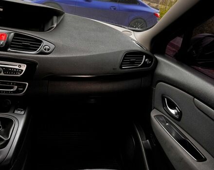 Сірий Рено Сценік, об'ємом двигуна 1.5 л та пробігом 240 тис. км за 7500 $, фото 5 на Automoto.ua