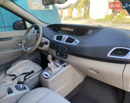 Серый Рено Сценик, объемом двигателя 1.9 л и пробегом 265 тыс. км за 5699 $, фото 7 на Automoto.ua