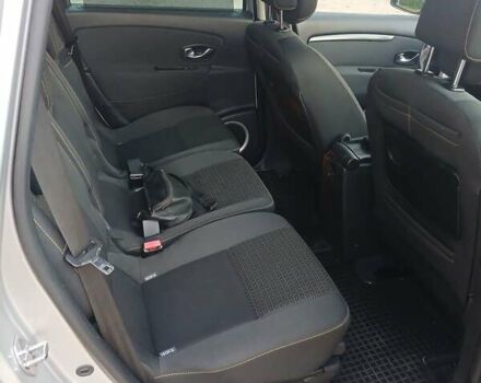 Рено Сценик 2010 в Млынове на Automoto.ua Серый Рено Сценик, объемом двигателя 1.5 л и пробегом 331 тыс. км за 7000 $, фото 10 на Automoto.ua