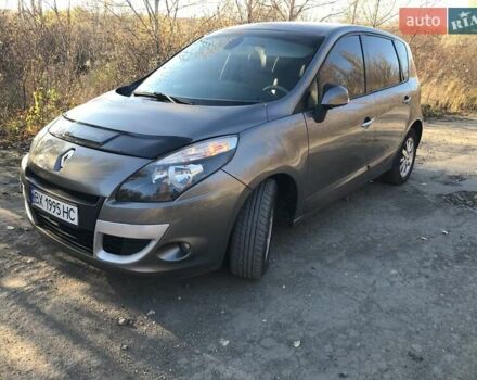 Рено Сценік 2010 у Хмельницькому на Automoto.ua Сірий Рено Сценік, об'ємом двигуна 1.9 л та пробігом 320 тис. км за 5399 $, фото 18 на Automoto.ua