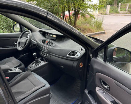 Серый Рено Сценик, объемом двигателя 1.5 л и пробегом 270 тыс. км за 6500 $, фото 6 на Automoto.ua