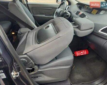 Серый Рено Сценик, объемом двигателя 1.46 л и пробегом 250 тыс. км за 5999 $, фото 42 на Automoto.ua