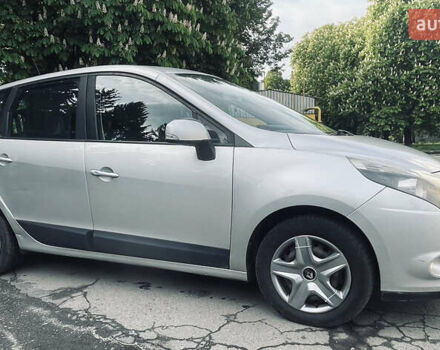 Рено Сценик 2010 в Ровно на Automoto.ua Серый Рено Сценик, объемом двигателя 1.4 л и пробегом 164 тыс. км за 5500 $, фото 4 на Automoto.ua