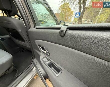 Серый Рено Сценик, объемом двигателя 1.46 л и пробегом 232 тыс. км за 7500 $, фото 6 на Automoto.ua