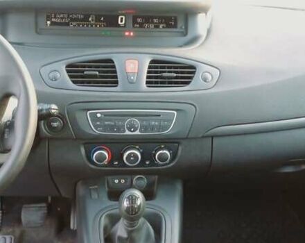 Серый Рено Сценик, объемом двигателя 1.6 л и пробегом 173 тыс. км за 6500 $, фото 4 на Automoto.ua