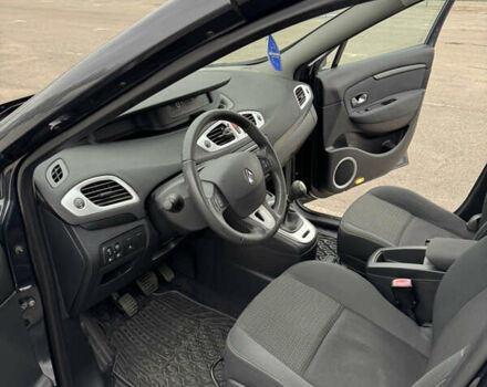 Серый Рено Сценик, объемом двигателя 1.6 л и пробегом 210 тыс. км за 7500 $, фото 26 на Automoto.ua