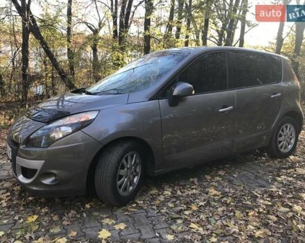 Рено Сценік 2010 у Хмельницькому на Automoto.ua Сірий Рено Сценік, об'ємом двигуна 1.9 л та пробігом 320 тис. км за 5399 $, фото 15 на Automoto.ua