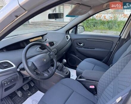 Сірий Рено Сценік, об'ємом двигуна 1.5 л та пробігом 179 тис. км за 9200 $, фото 15 на Automoto.ua