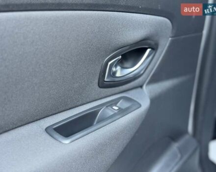 Сірий Рено Сценік, об'ємом двигуна 1.5 л та пробігом 179 тис. км за 9200 $, фото 24 на Automoto.ua