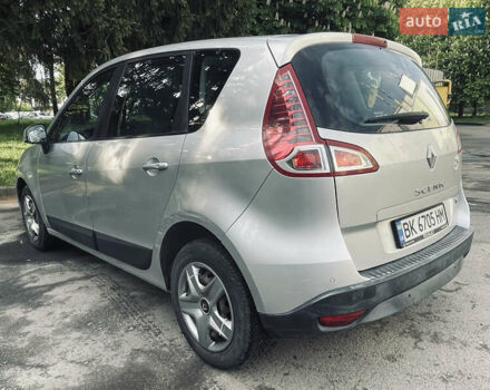 Рено Сценик 2010 в Ровно на Automoto.ua Серый Рено Сценик, объемом двигателя 1.4 л и пробегом 164 тыс. км за 5500 $, фото 5 на Automoto.ua