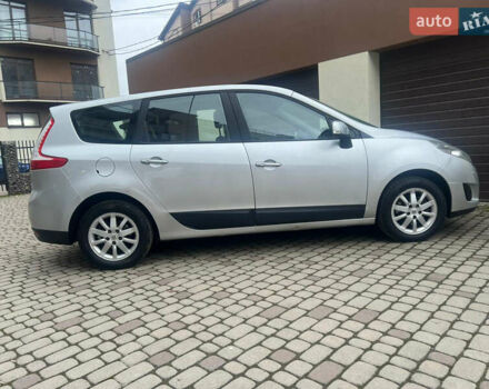 Серый Рено Сценик, объемом двигателя 1.5 л и пробегом 164 тыс. км за 6899 $, фото 7 на Automoto.ua