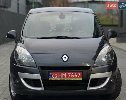 Серый Рено Сценик, объемом двигателя 1.5 л и пробегом 239 тыс. км за 6850 $, фото 1 на Automoto.ua