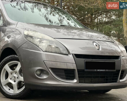 Серый Рено Сценик, объемом двигателя 1.5 л и пробегом 237 тыс. км за 5800 $, фото 3 на Automoto.ua