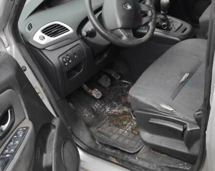 Рено Сценик 2010 в Калуше на Automoto.ua Серый Рено Сценик, объемом двигателя 1.5 л и пробегом 732 тыс. км за 2500 $, фото 4 на Automoto.ua