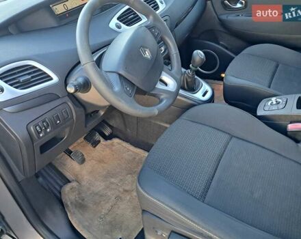 Серый Рено Сценик, объемом двигателя 1.9 л и пробегом 220 тыс. км за 6500 $, фото 5 на Automoto.ua