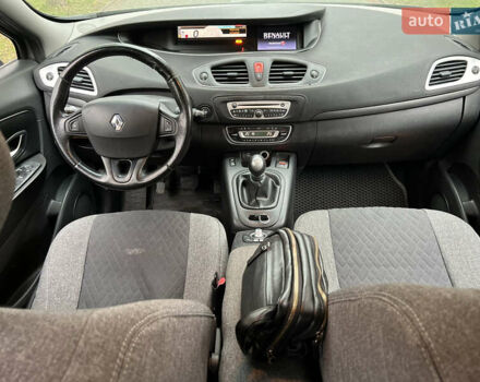 Серый Рено Сценик, объемом двигателя 1.5 л и пробегом 237 тыс. км за 5800 $, фото 27 на Automoto.ua
