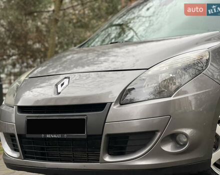 Серый Рено Сценик, объемом двигателя 1.5 л и пробегом 237 тыс. км за 5800 $, фото 9 на Automoto.ua