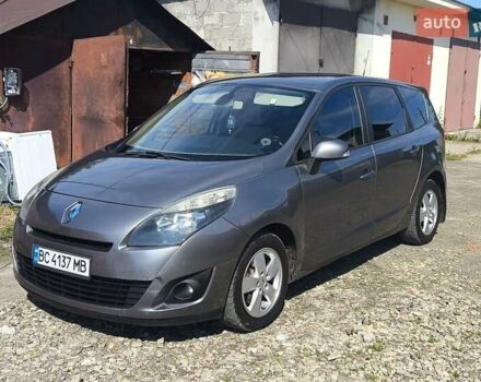 Серый Рено Сценик, объемом двигателя 1.46 л и пробегом 300 тыс. км за 6100 $, фото 1 на Automoto.ua