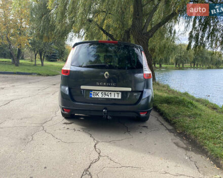 Рено Сценік 2011 у Рівному на Automoto.ua Сірий Рено Сценік, об'ємом двигуна 1.6 л та пробігом 214 тис. км за 6450 $, фото 10 на Automoto.ua
