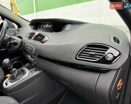 Сірий Рено Сценік, об'ємом двигуна 1.6 л та пробігом 233 тис. км за 7999 $, фото 49 на Automoto.ua