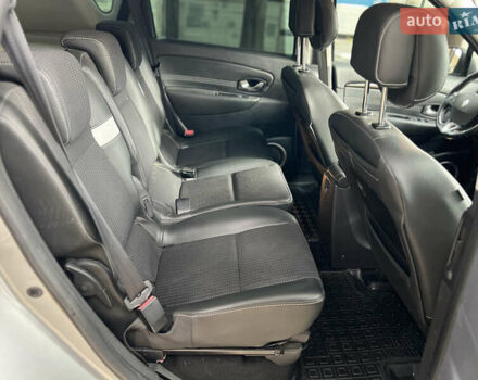 Рено Сценік 2011 у Львові на Automoto.ua Сірий Рено Сценік, об'ємом двигуна 1.6 л та пробігом 208 тис. км за 7250 $, фото 19 на Automoto.ua